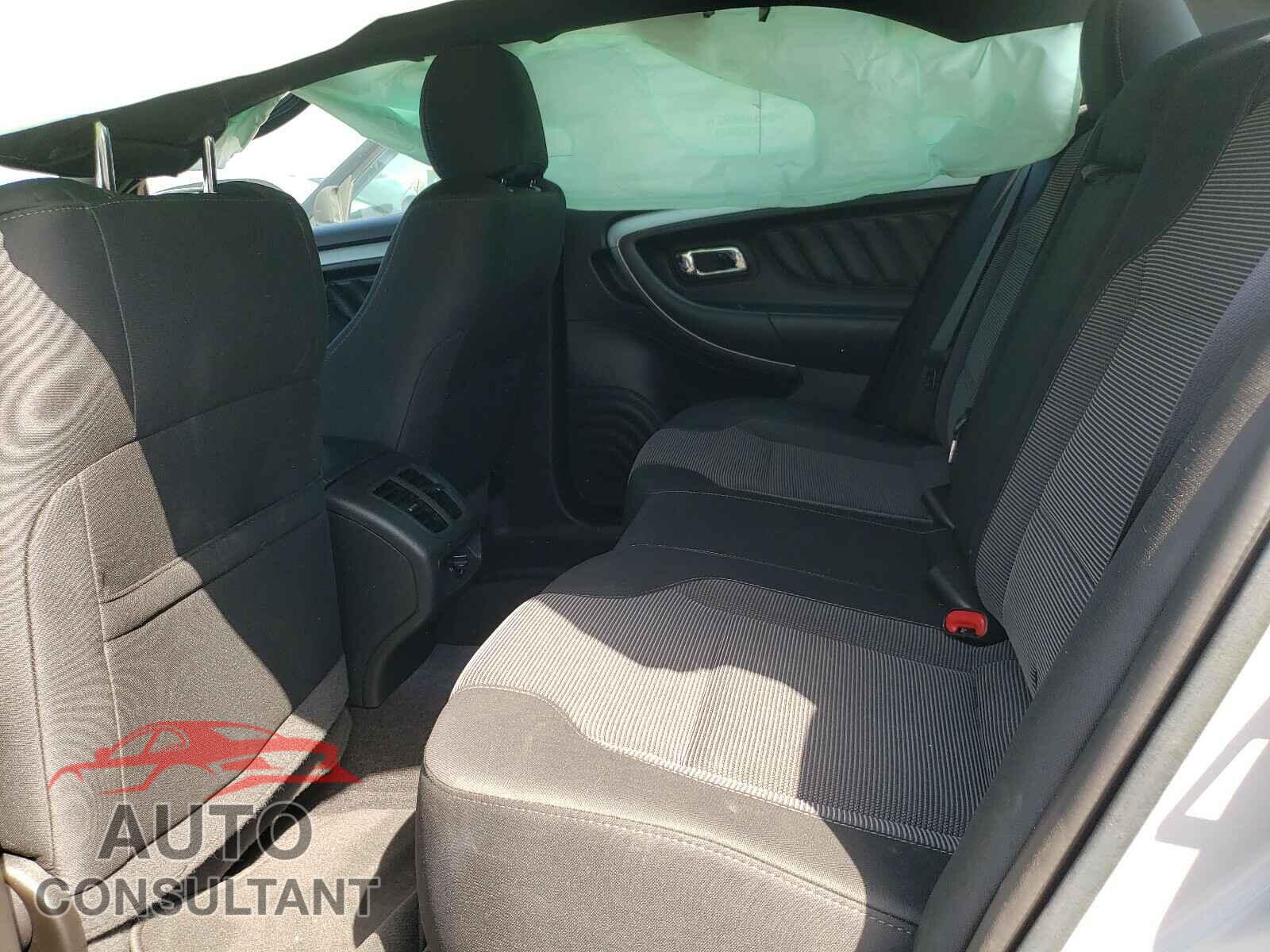 FORD TAURUS 2017 - 1FAHP2E83HG133420