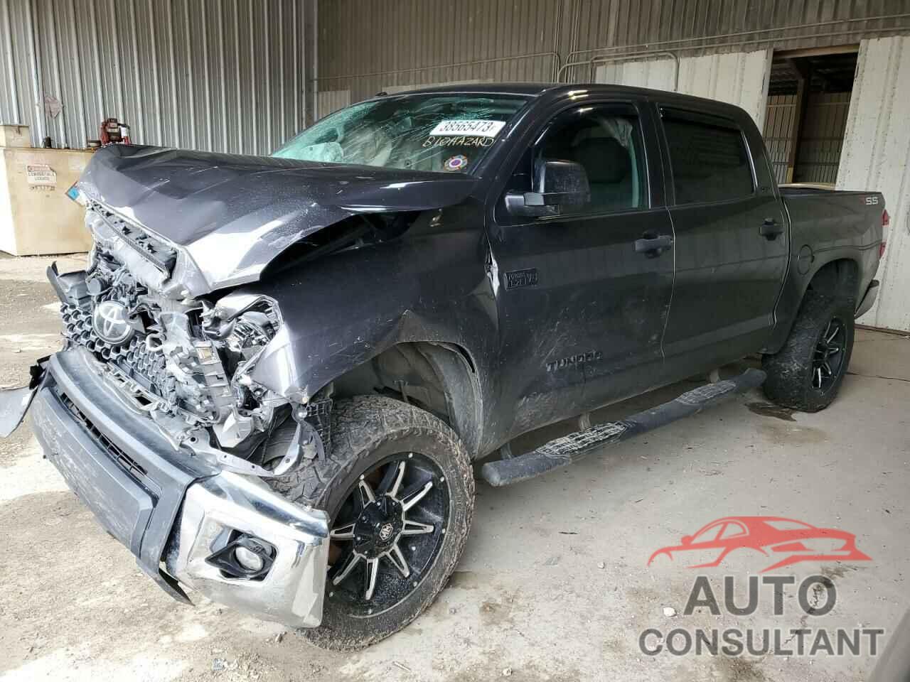 TOYOTA TUNDRA 2019 - 5TFDW5F11KX857869