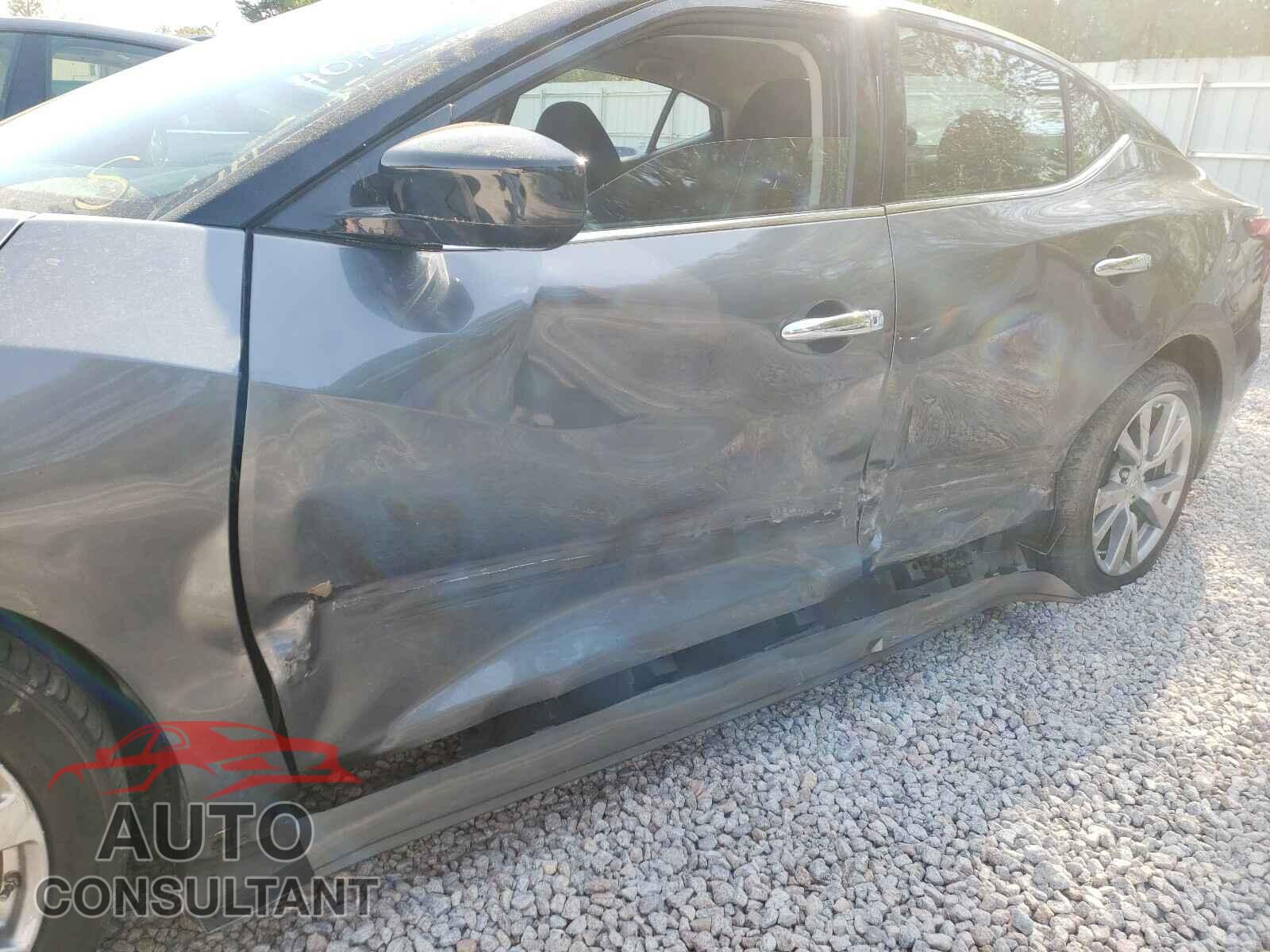 NISSAN MAXIMA 2017 - 1N4AA6AP5HC449237
