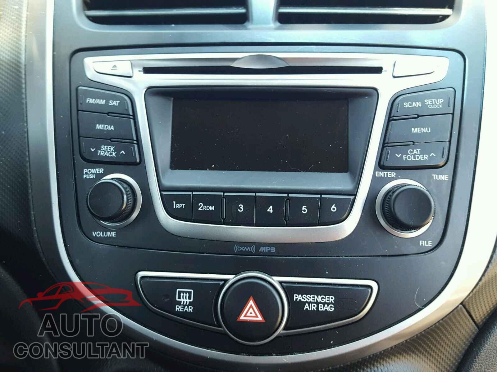 HYUNDAI ACCENT 2016 - KMHCT5AE8GU252041