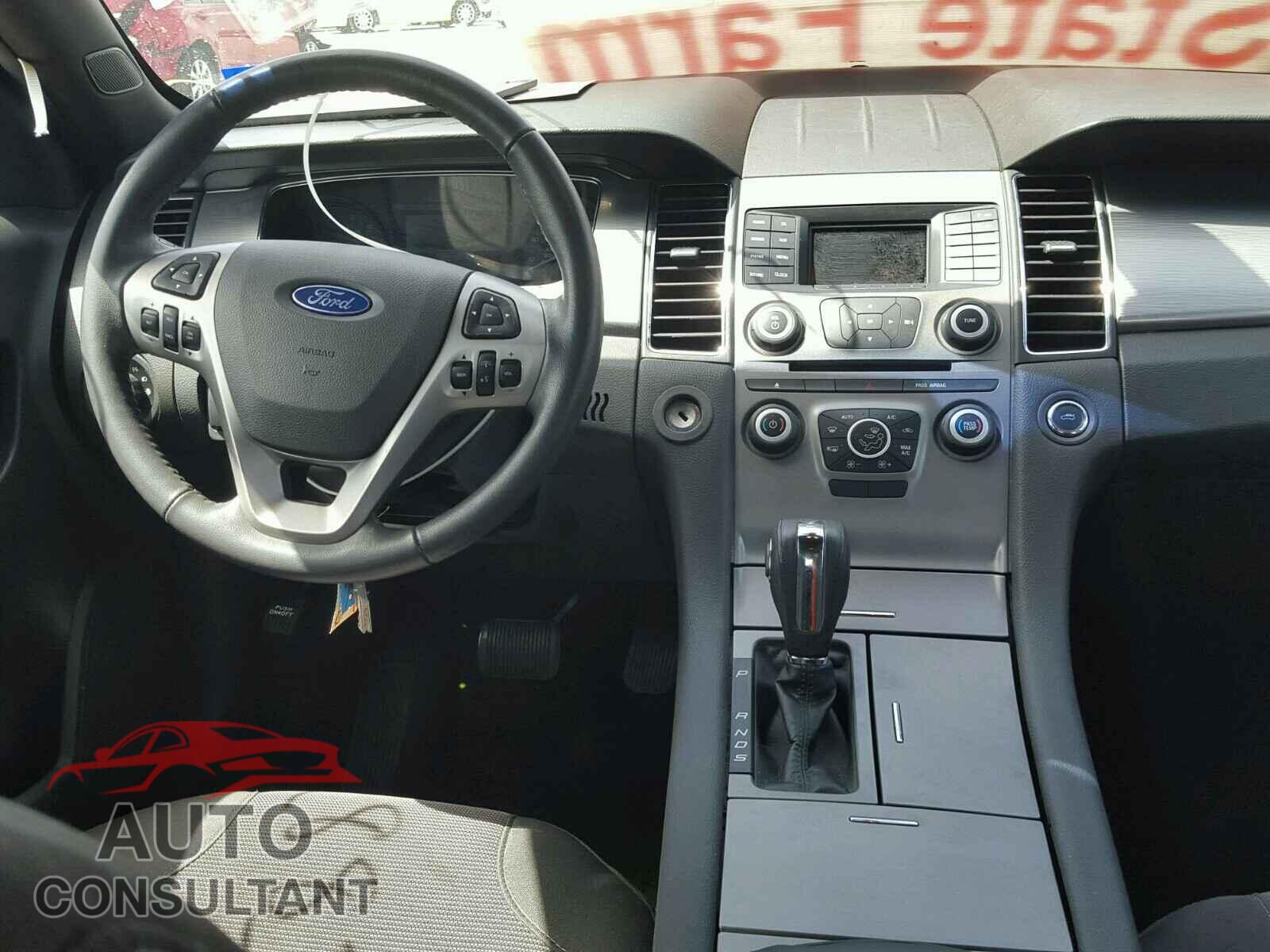 FORD TAURUS 2015 - 1FAHP2E88FG203085