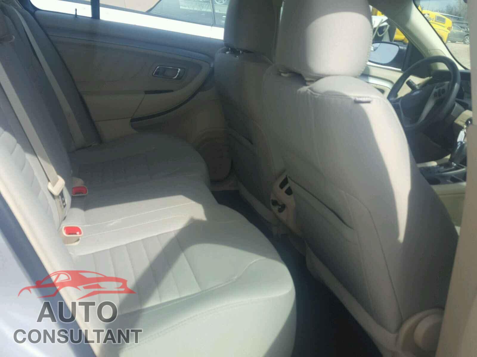 FORD TAURUS 2015 - 1FAHP2D81FG127601