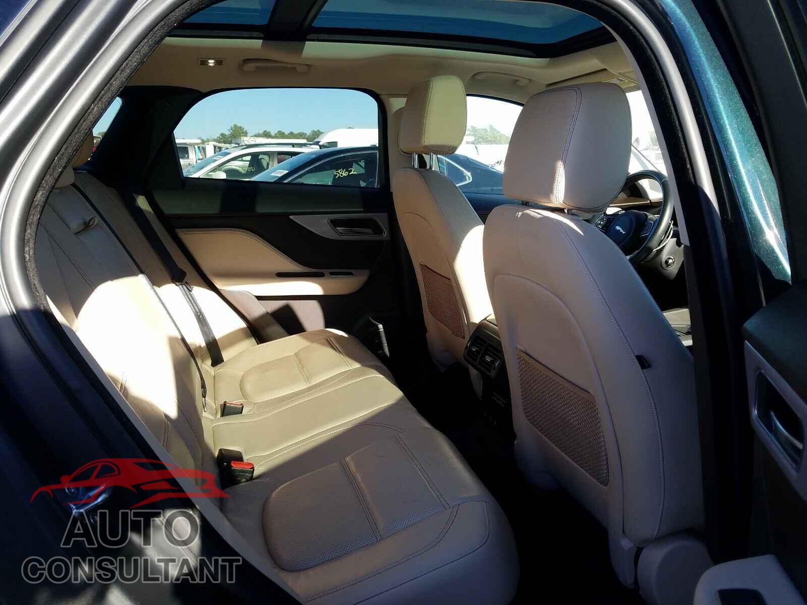 JAGUAR F-PACE 2017 - SADCK2BN3HA087530
