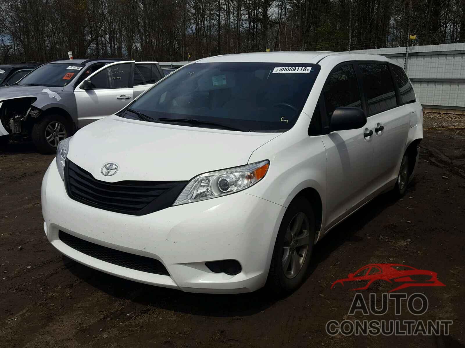 TOYOTA SIENNA 2015 - 5TDZK3DC0FS667356