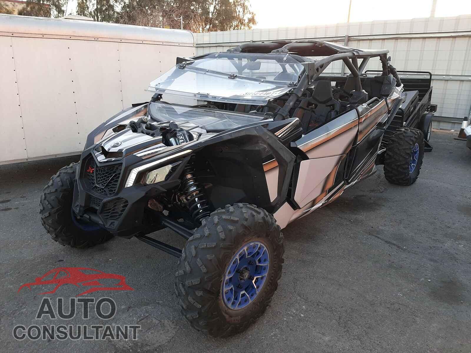 CAN-AM SIDEBYSIDE 2019 - 1C4PJMDX1KD443411