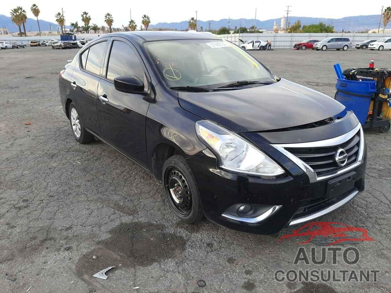 NISSAN VERSA 2018 - 3N1CN7AP5JL808144