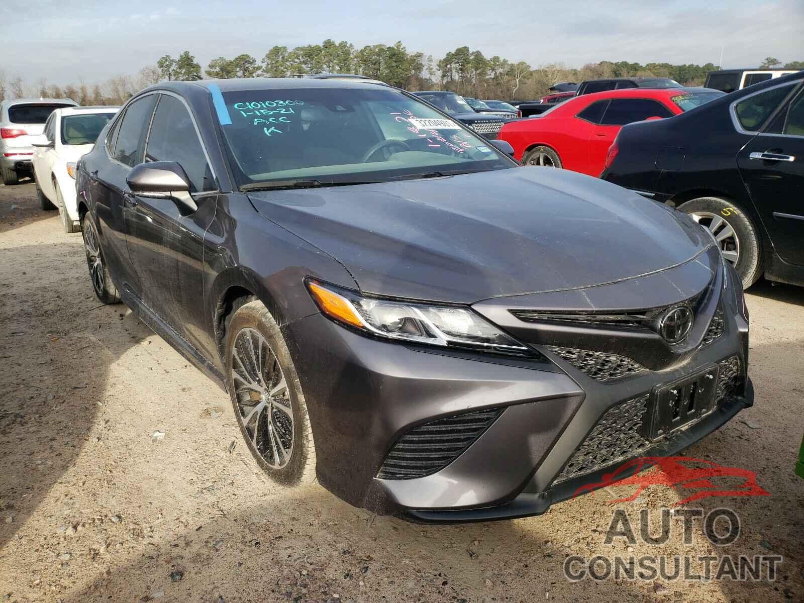 TOYOTA CAMRY 2019 - 4T1G11AK2LU310788