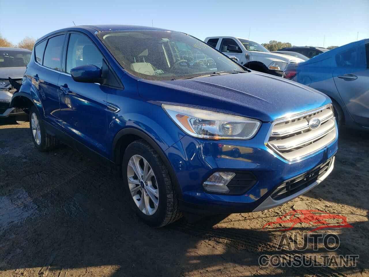 FORD ESCAPE 2017 - 1FMCU0GD5HUC84638