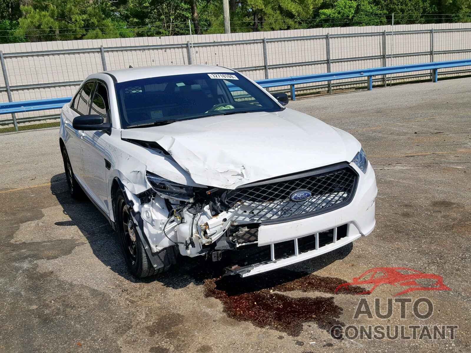 FORD TAURUS 2018 - JA4APUAU5MU016616