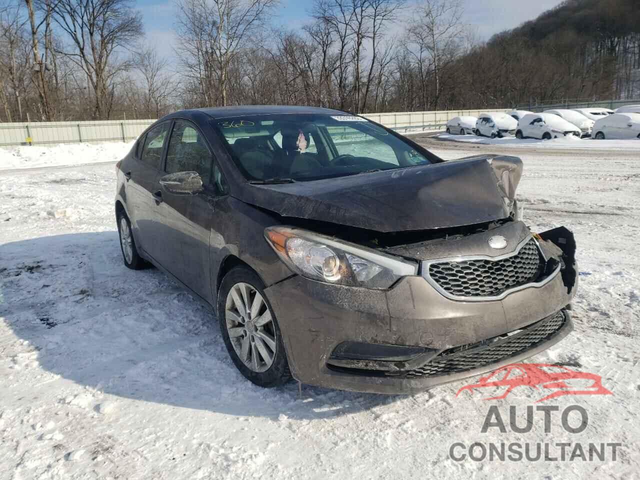 KIA FORTE 2015 - 2T1BURHE2KC148726