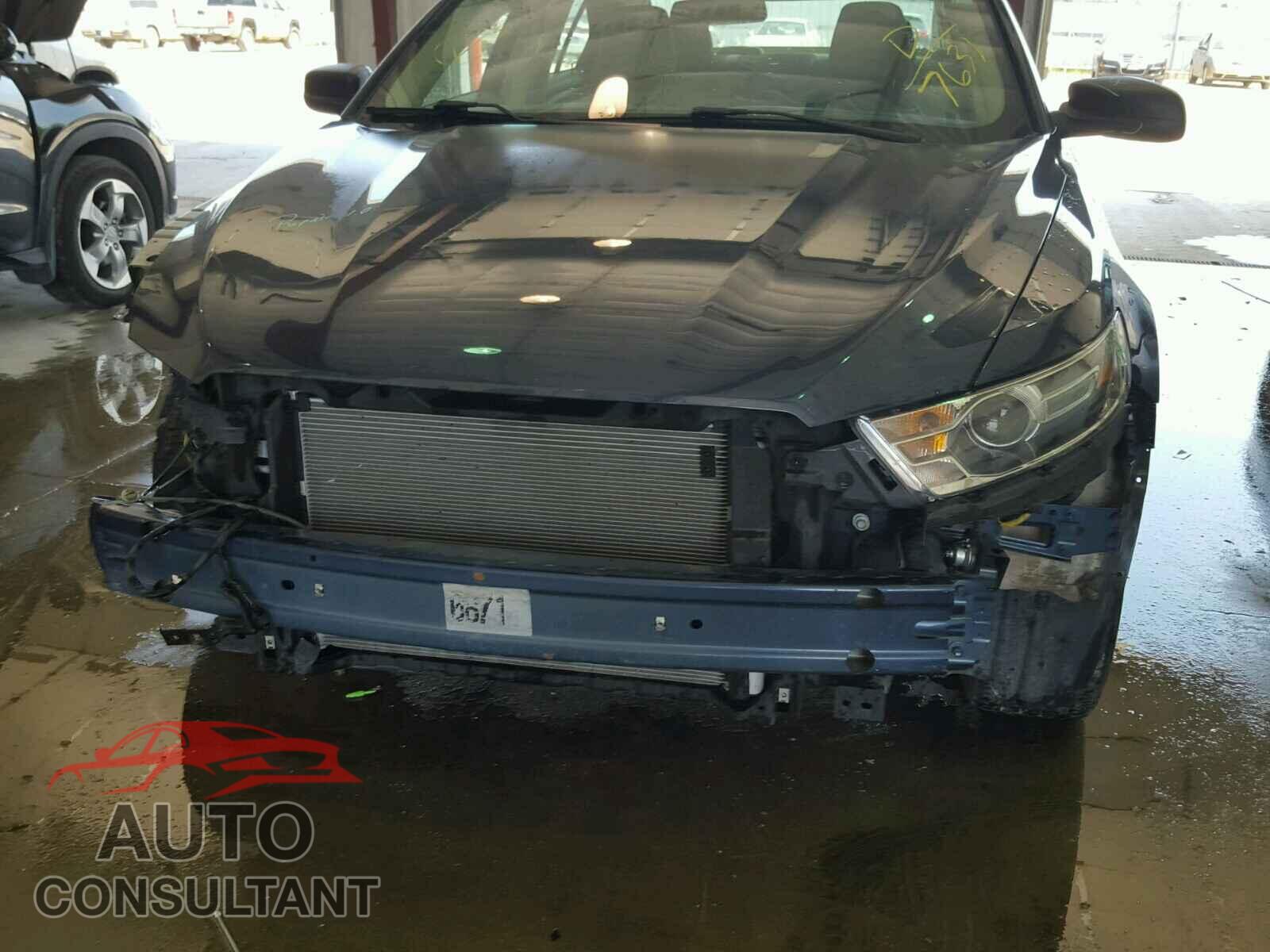FORD TAURUS 2017 - 1FAHP2D80HG117631