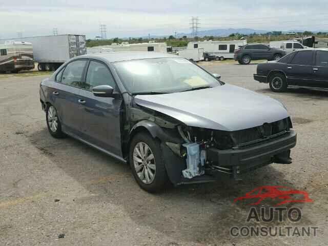 VOLKSWAGEN PASSAT 2015 - 1VWAT7A36FC030475