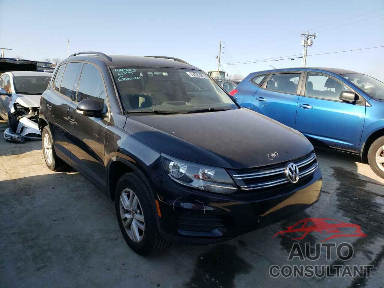 VOLKSWAGEN TIGUAN 2017 - WVGAV7AX0HK001087