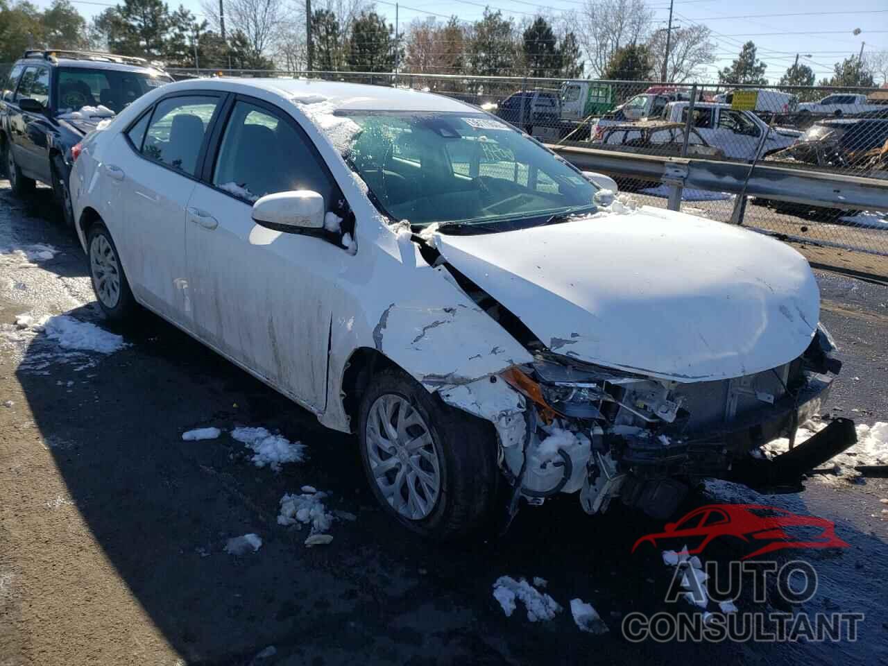 TOYOTA COROLLA 2018 - 5YFBURHE0JP820068