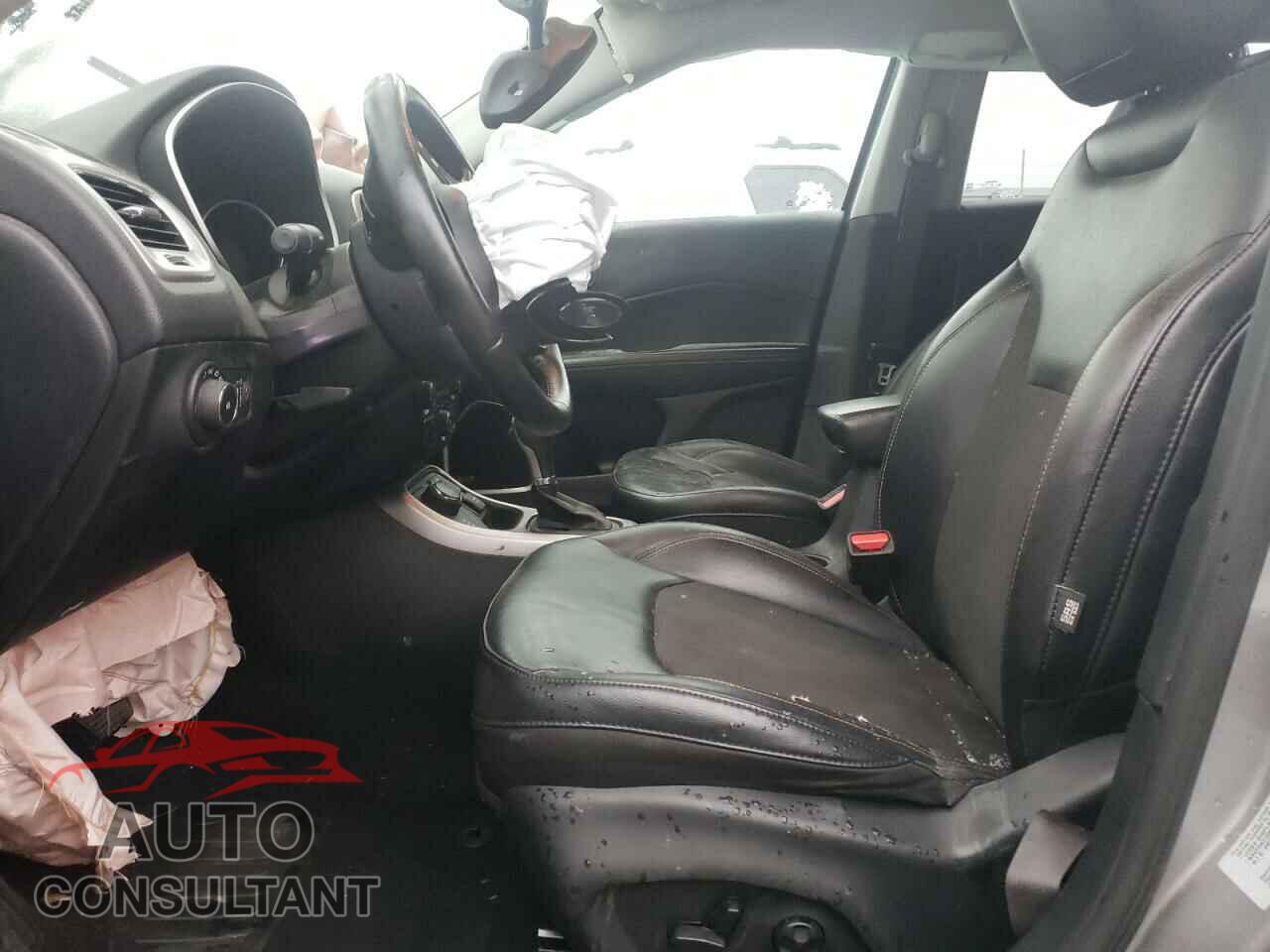 JEEP COMPASS 2017 - 3C4NJDBB0HT641141