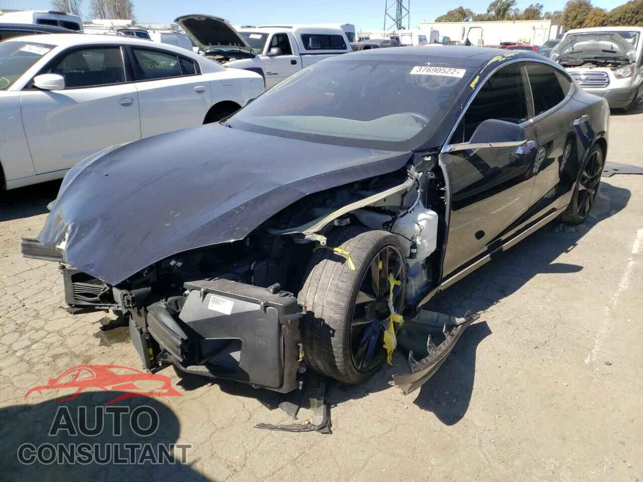 TESLA MODEL S 2018 - 5YJSA1E48JF281331
