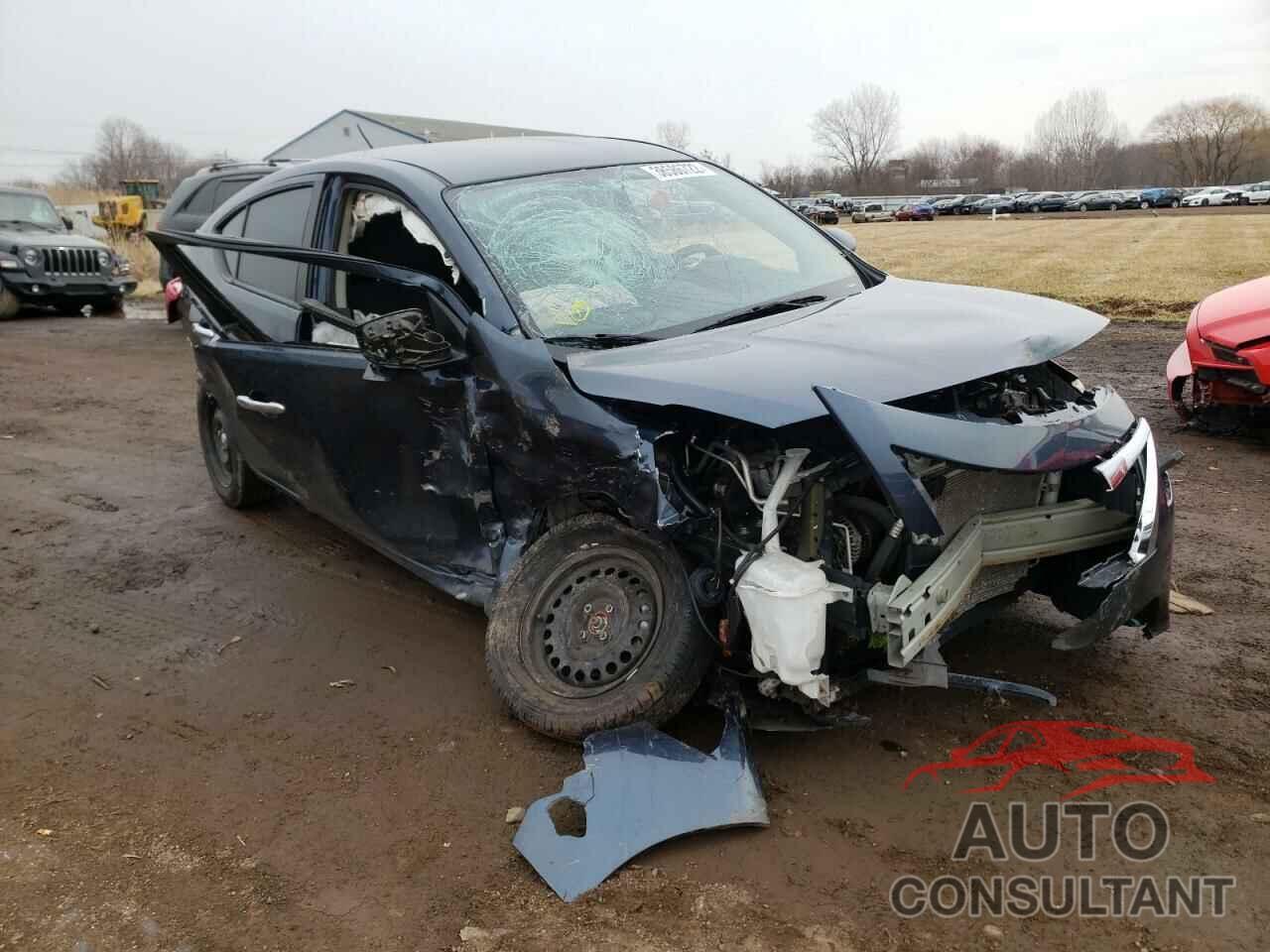 NISSAN VERSA 2017 - 3N1CN7AP3HL871107