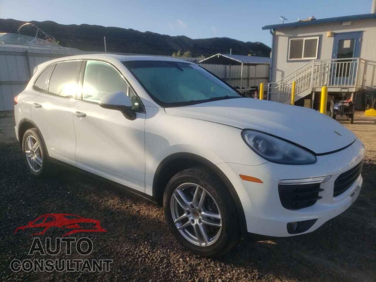 PORSCHE CAYENNE 2016 - WP1AA2A26GLA04901
