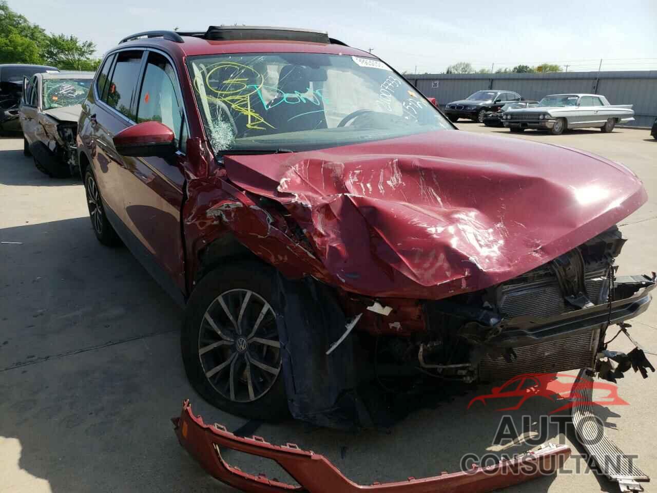 VOLKSWAGEN TIGUAN 2019 - 3VV2B7AX5KM133569