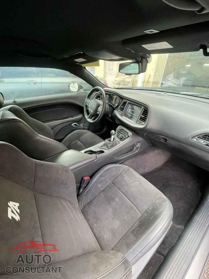 DODGE CHALLENGER 2019 - 2C3CDZBT3KH504039