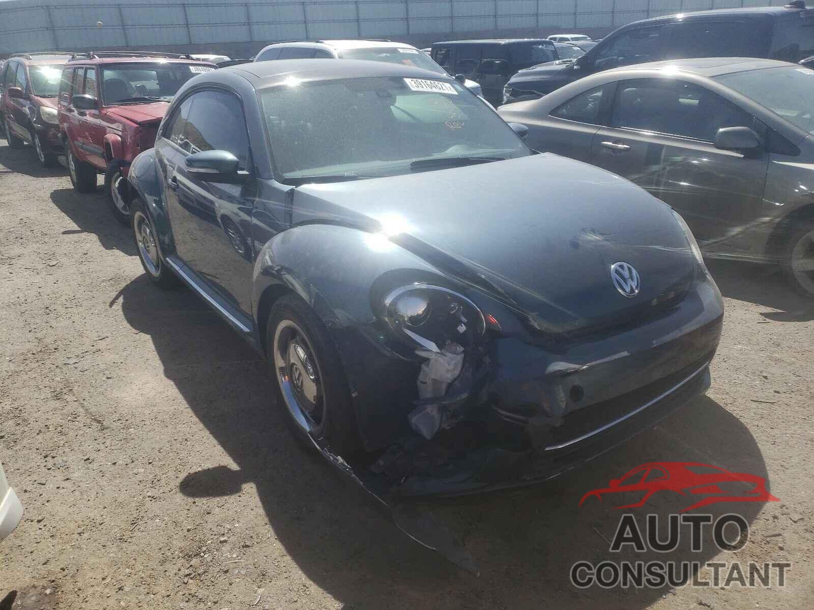 VOLKSWAGEN BEETLE 2018 - 3VWFD7AT4JM706657