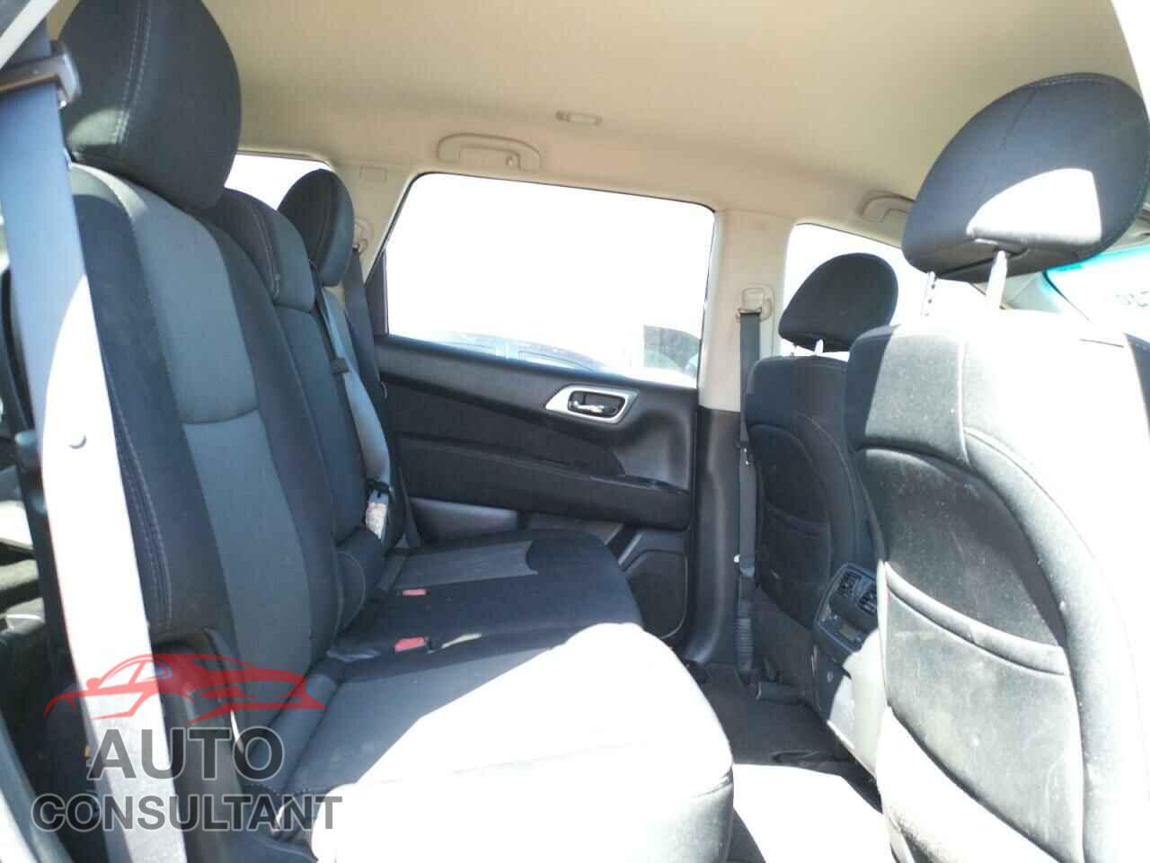 NISSAN PATHFINDER 2017 - 5N1DR2MN2HC606169