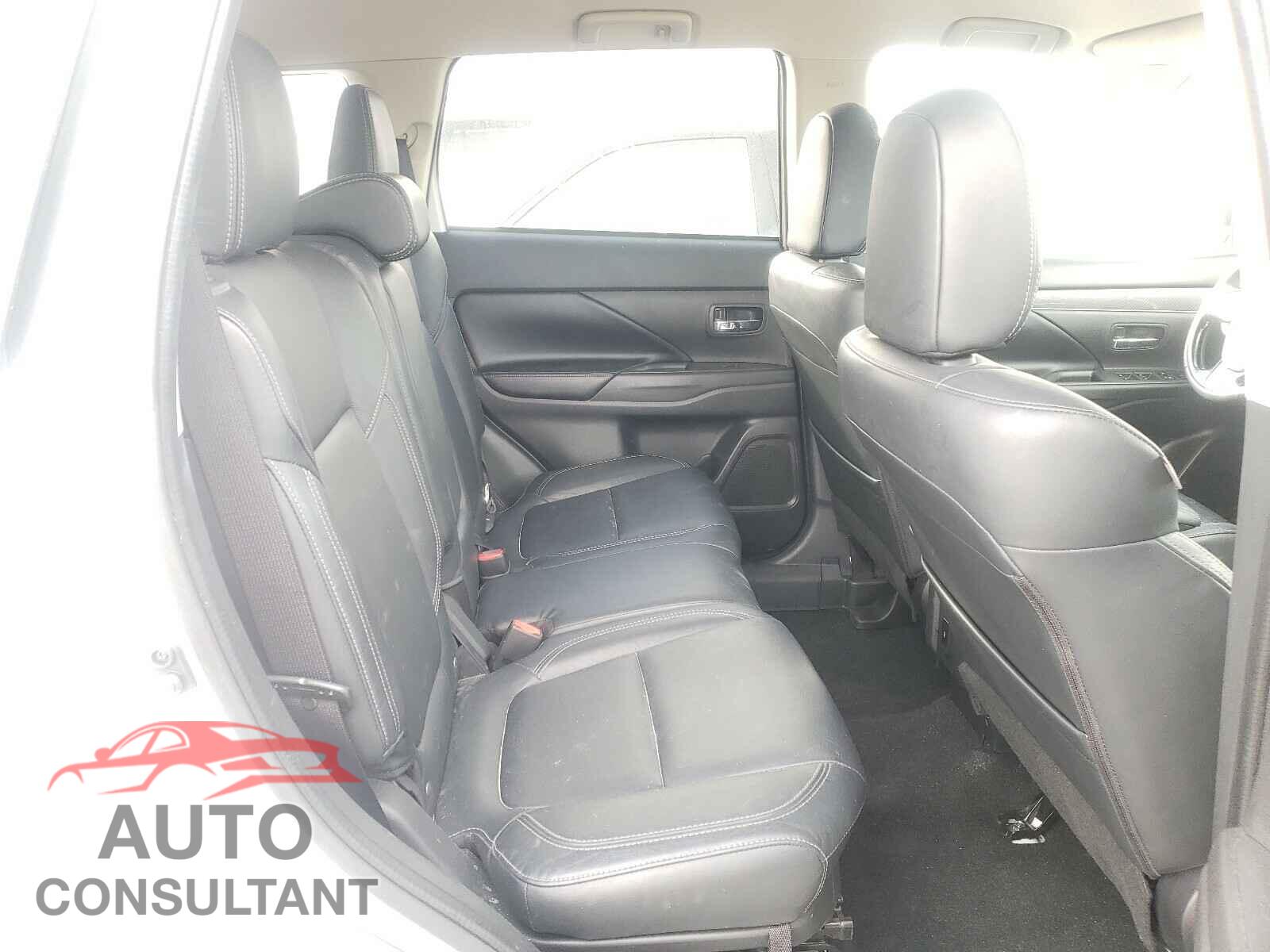 MITSUBISHI OUTLANDER 2020 - JA4AD3A35LZ028860