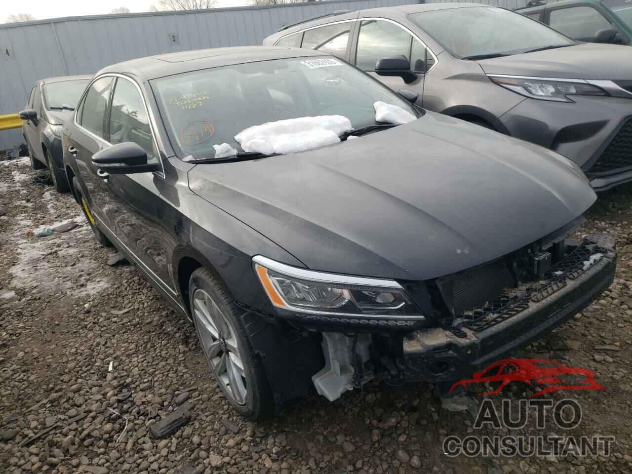 VOLKSWAGEN PASSAT 2017 - 1VWGT7A36HC011244