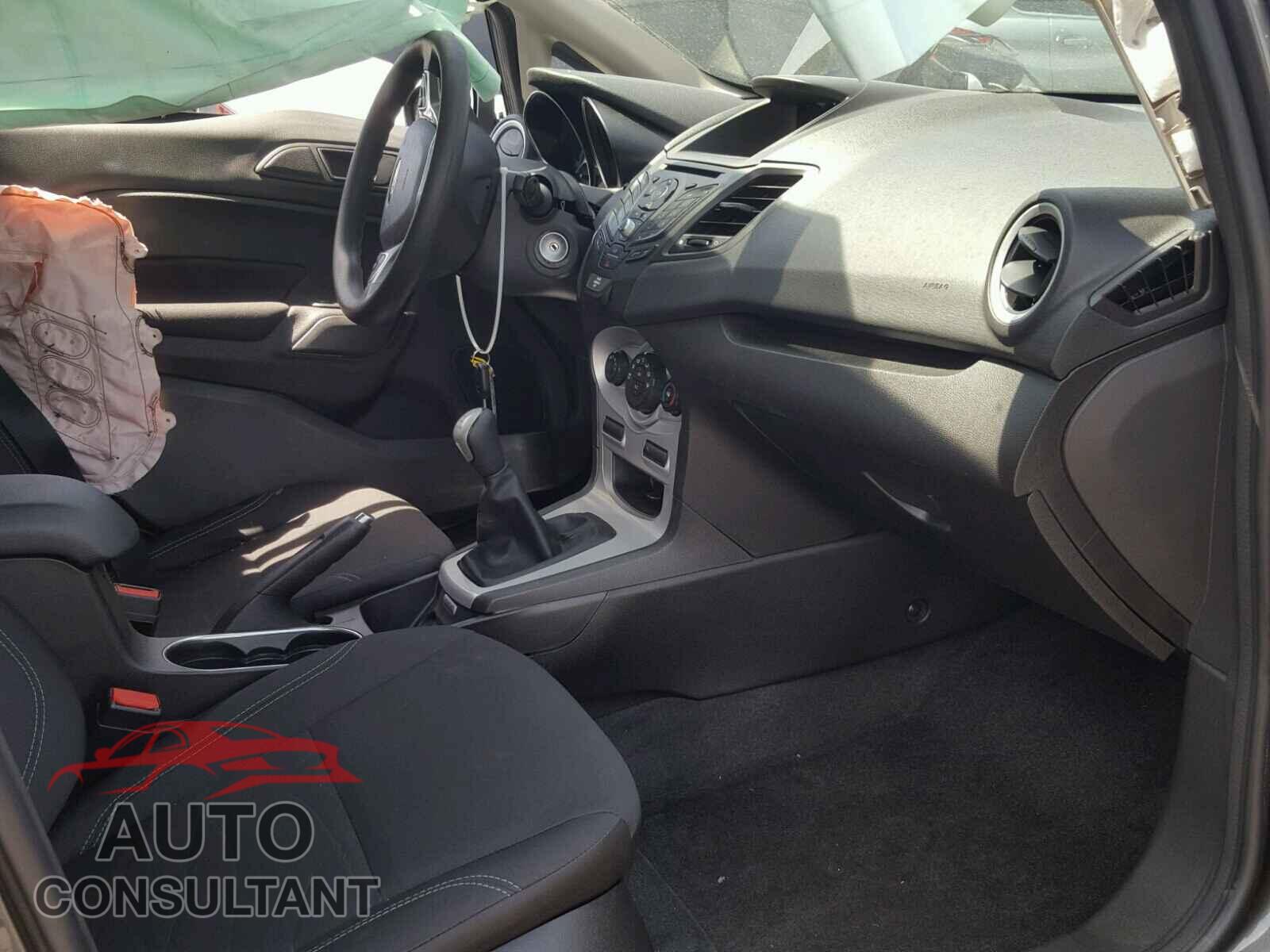 FORD FIESTA 2017 - 3FADP4EJ0HM159976