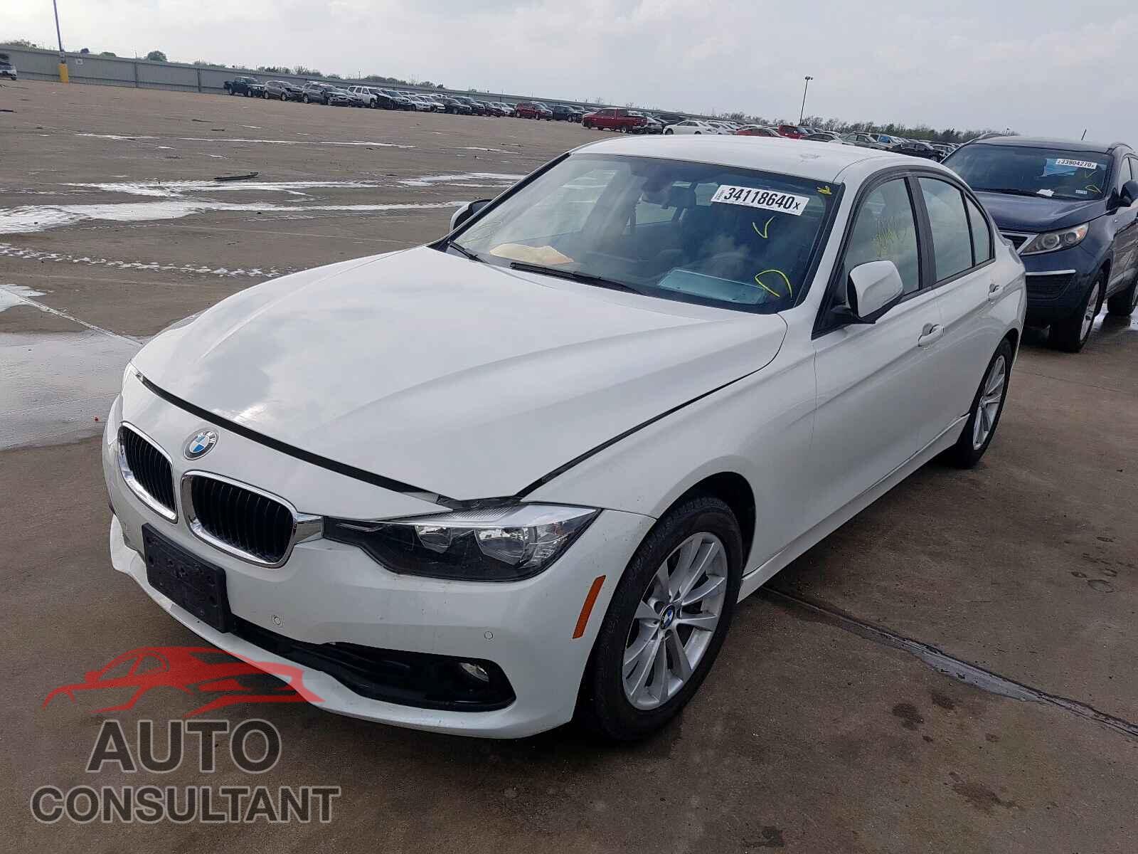 BMW 3 SERIES 2017 - WBA8A9C51HK619764