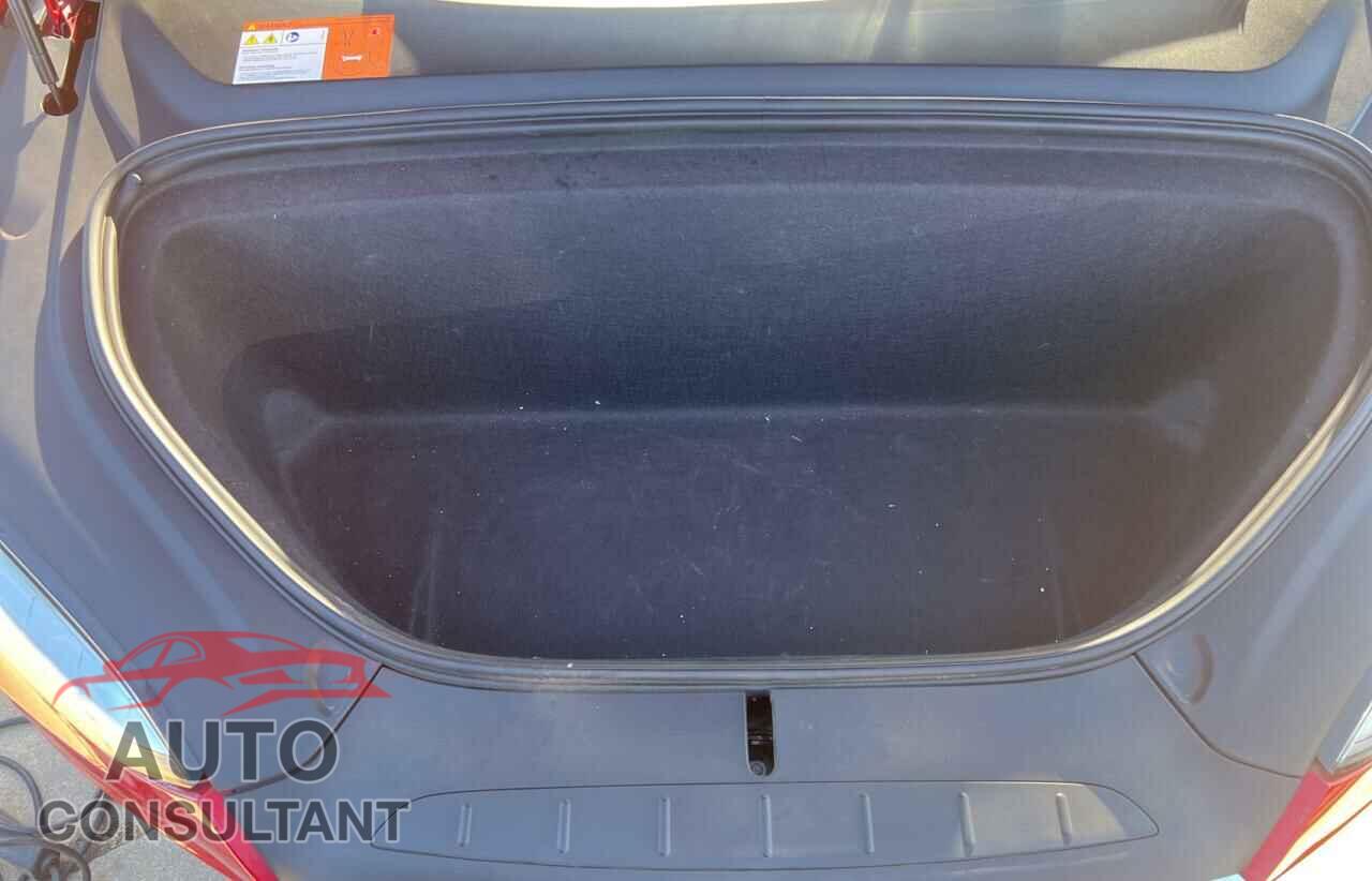 TESLA MODEL X 2016 - 5YJXCBE27GF009088