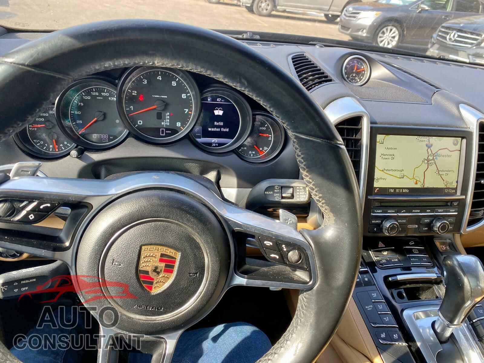 PORSCHE CAYENNE 2016 - WP1AA2A2XGKA08083