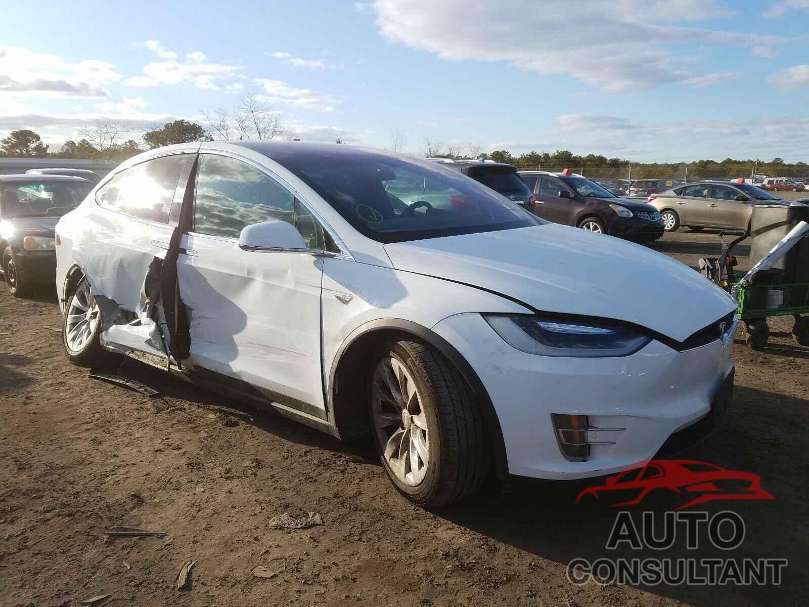 TESLA MODEL X 2016 - 5YJXCAE27GF015600