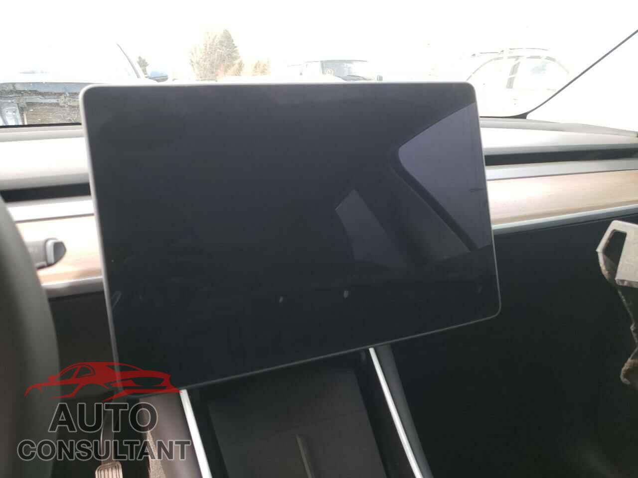 TESLA MODEL Y 2021 - 5YJYGDEE2MF090818