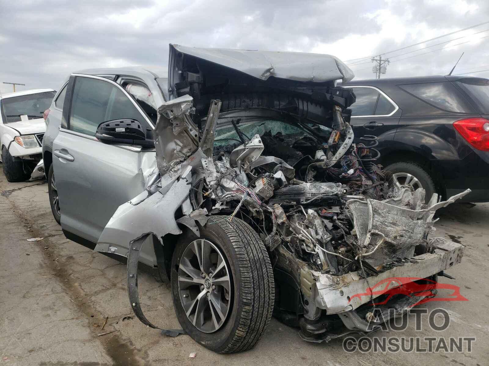 TOYOTA HIGHLANDER 2019 - 5TDZZRFH5KS354630