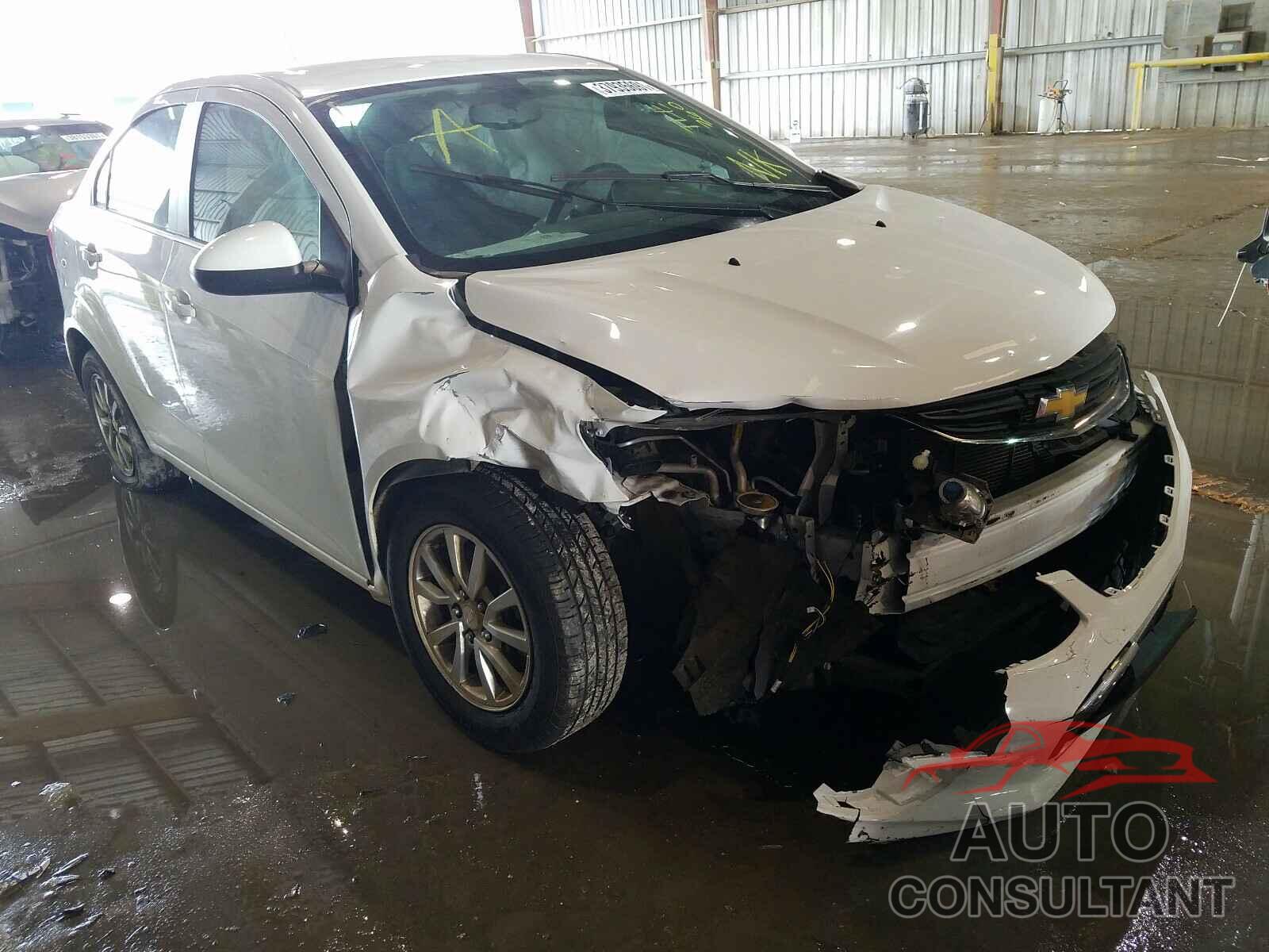 CHEVROLET SONIC 2017 - 1G1JD5SH8H4113555