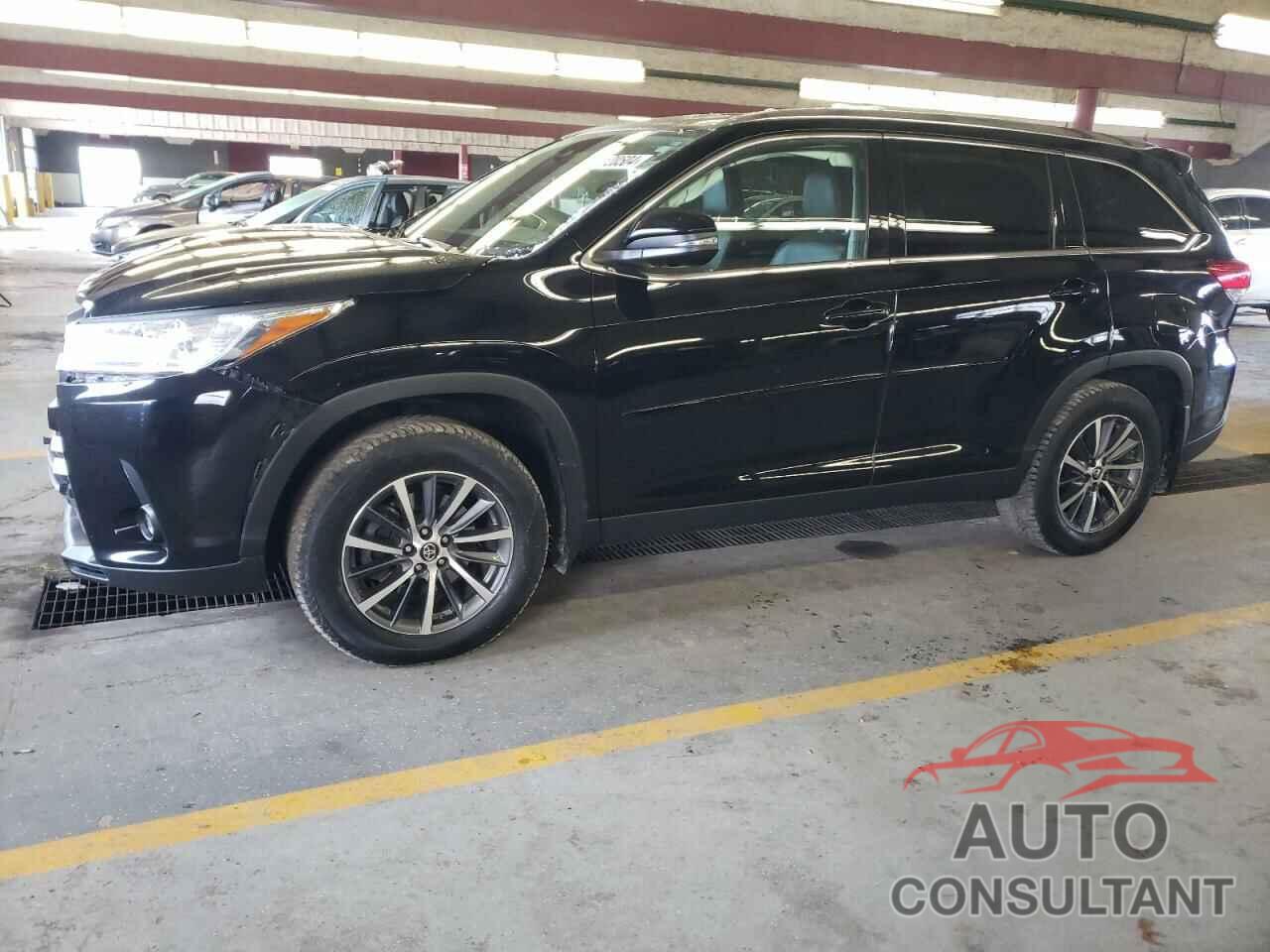 TOYOTA HIGHLANDER 2019 - 5TDJZRFHXKS570423