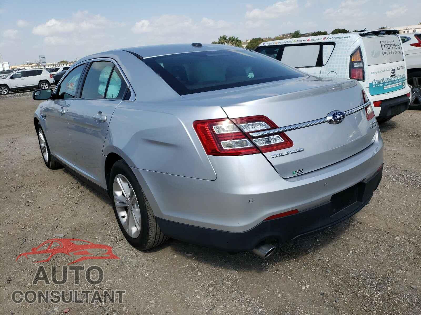 FORD TAURUS 2017 - 1FAHP2E83HG133420