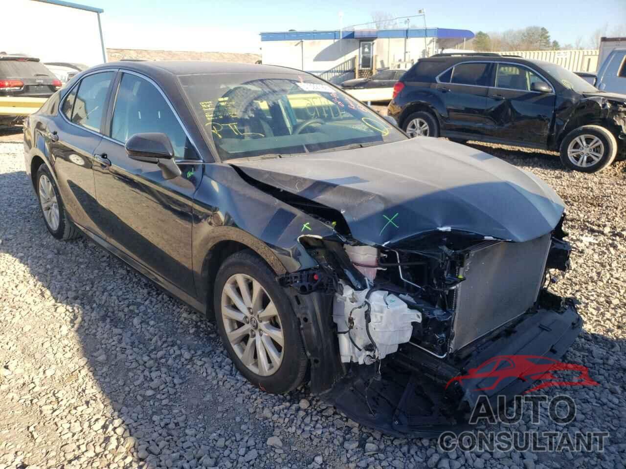 TOYOTA CAMRY 2018 - 4T1B11HK8JU587314