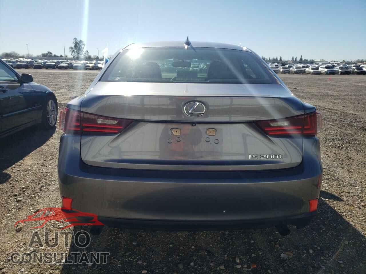 LEXUS IS 2016 - JTHBA1D24G5033103