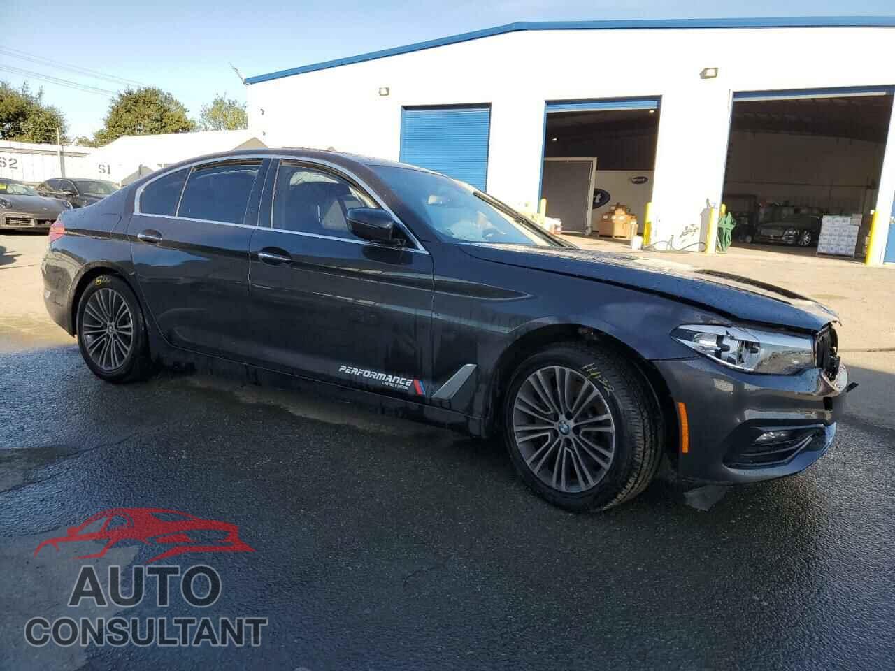 BMW 5 SERIES 2017 - WBAJA5C38HG896875
