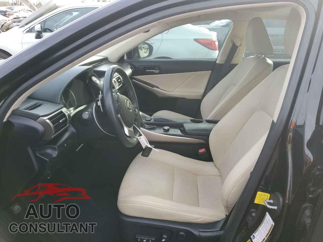 LEXUS IS 2015 - JTHBF1D28F5050017
