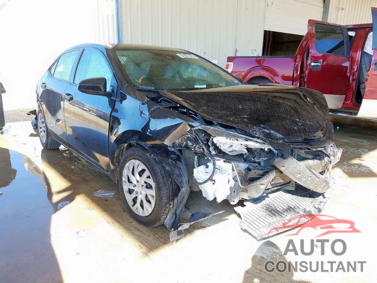 TOYOTA COROLLA 2018 - 5YFBURHE6JP755940