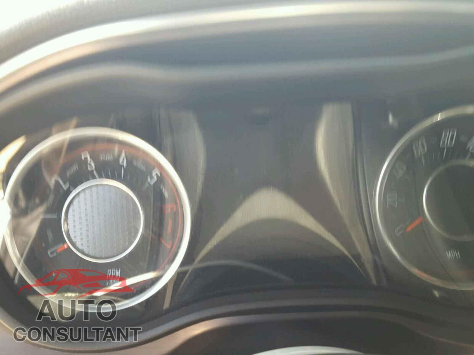 DODGE CHALLENGER 2015 - 2C3CDZAT7FH719172