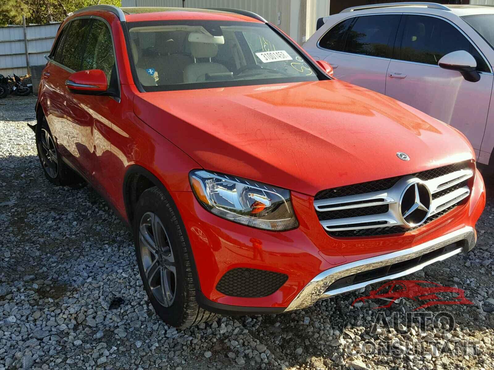 MERCEDES-BENZ GLC300 2018 - WDC0G4JB5JV022982