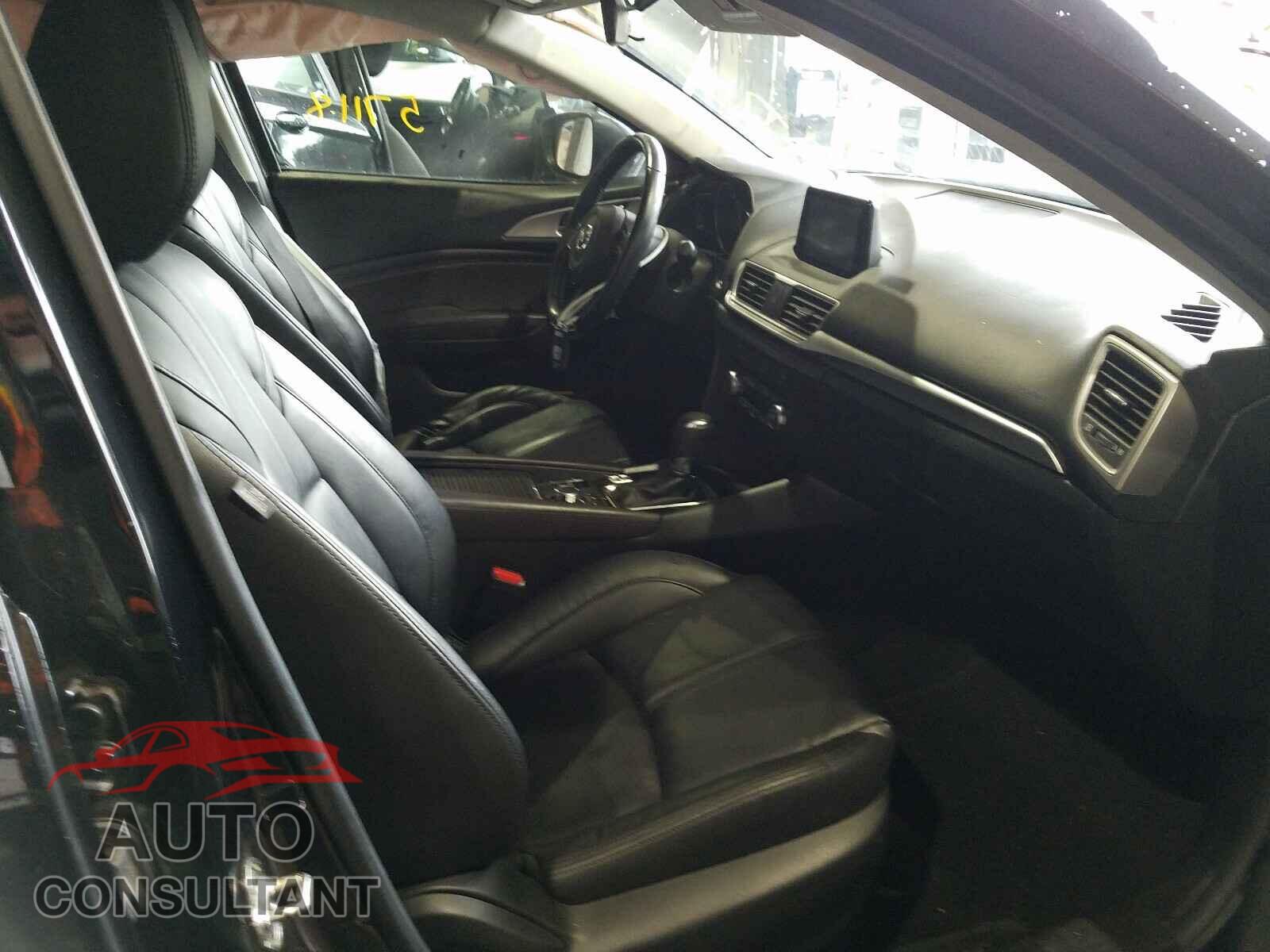 MAZDA 3 2017 - 3MZBN1L78HM107442