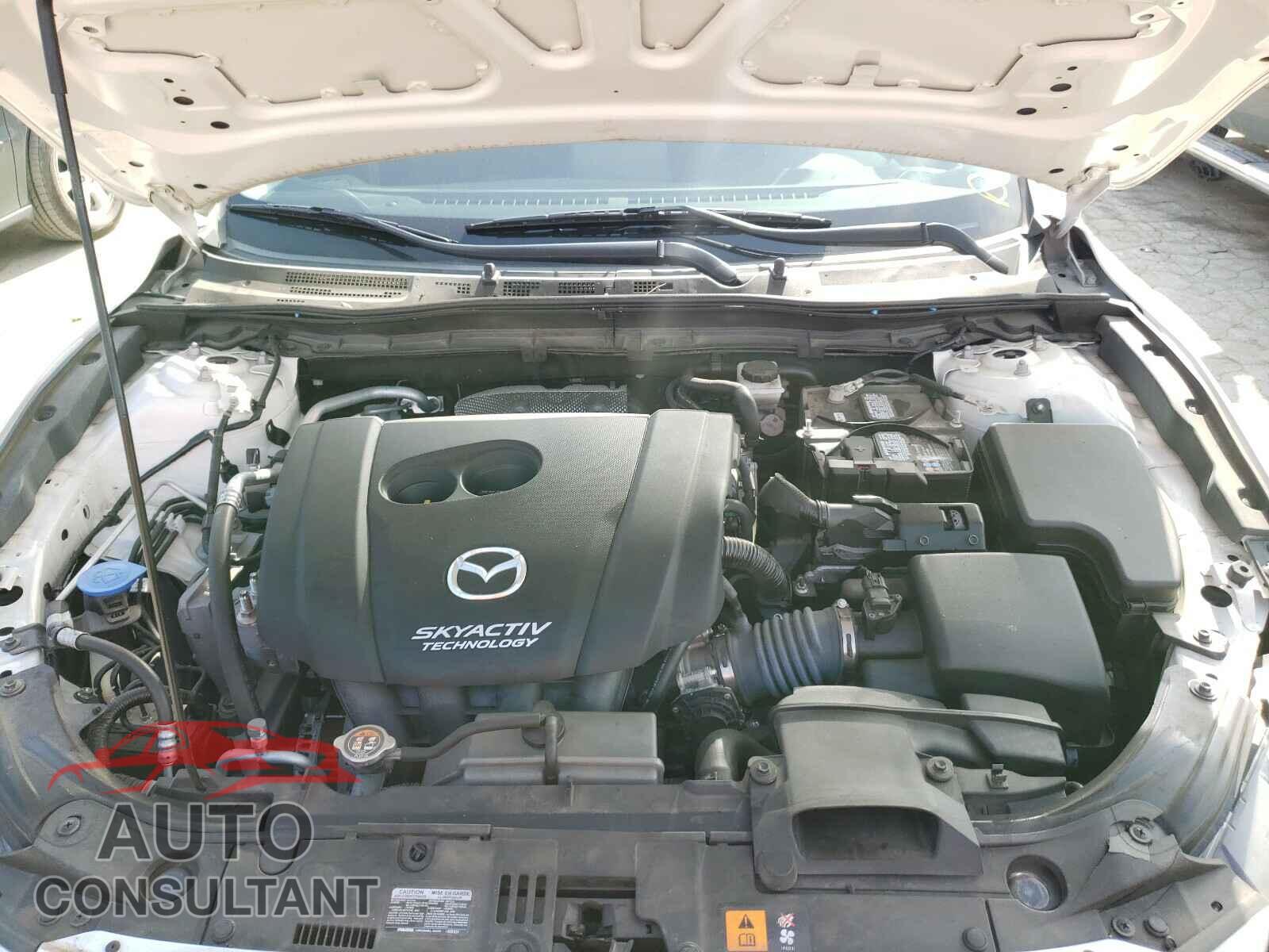 MAZDA 3 2017 - 3MZBN1K75HM156924