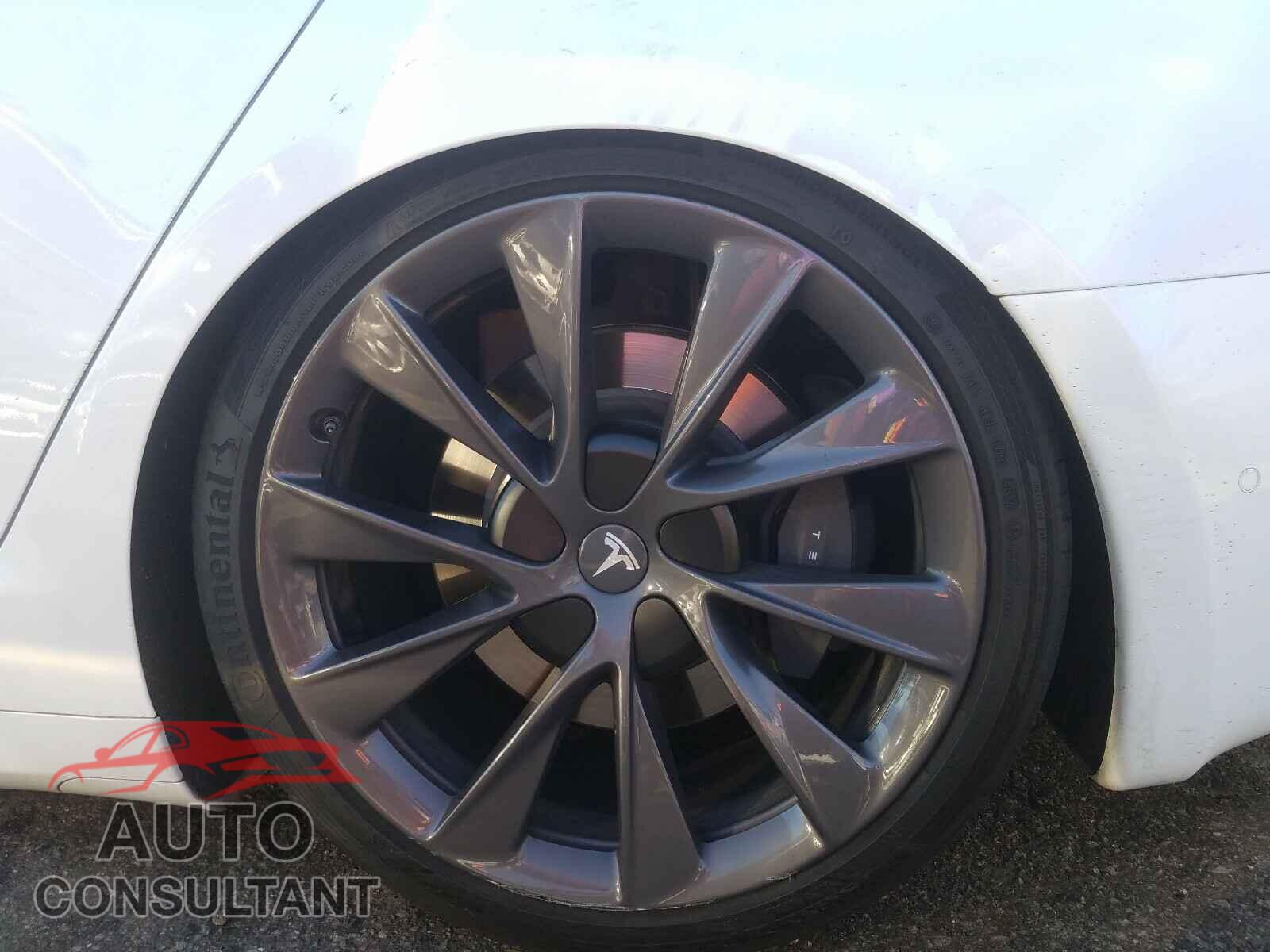 TESLA MODEL S 2018 - 5YJSA1E23JF287763