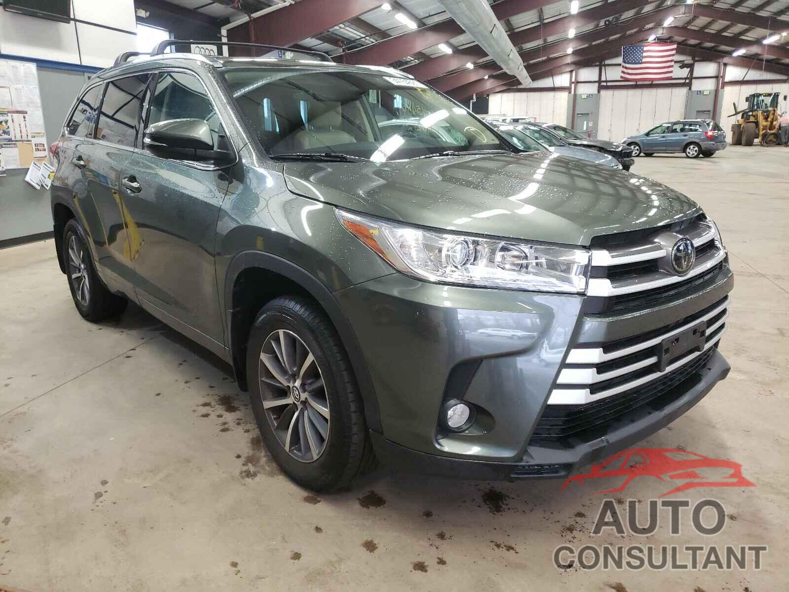 TOYOTA HIGHLANDER 2018 - 5TDJZRFH5JS489327