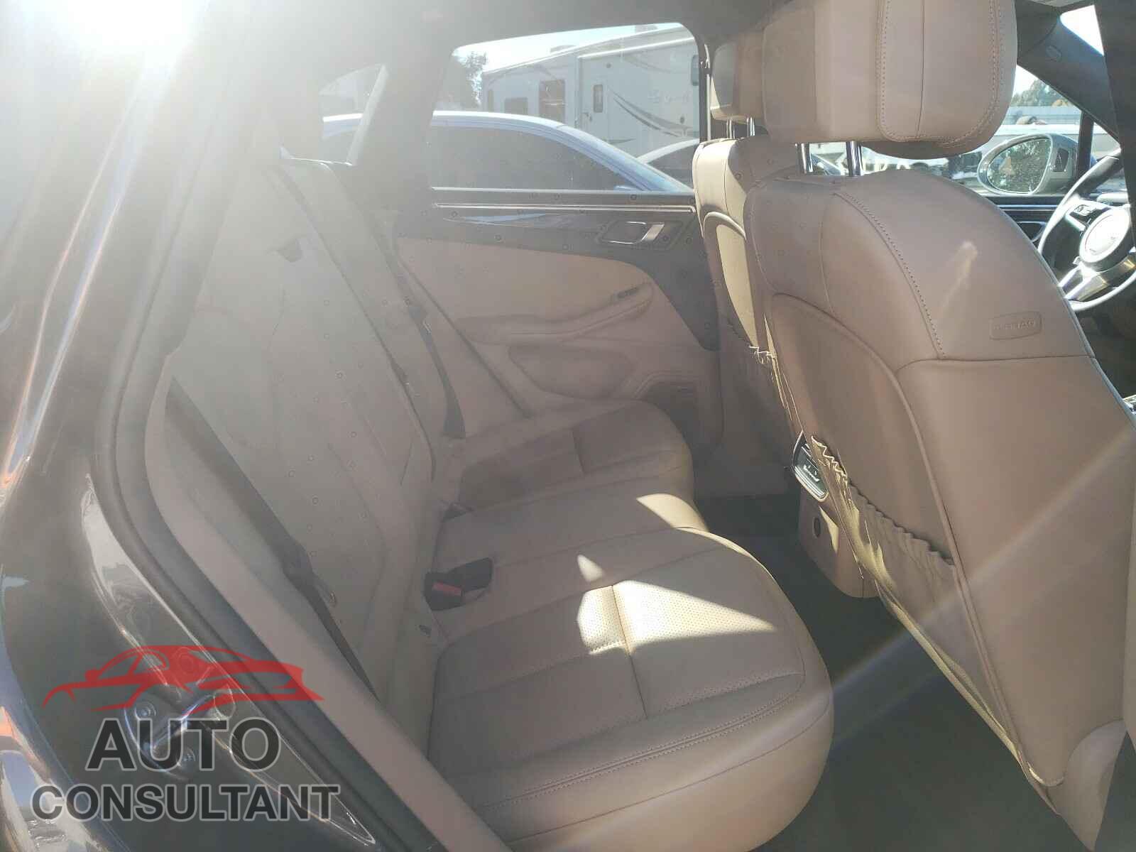 PORSCHE MACAN 2018 - WP1AA2A58JLB16732